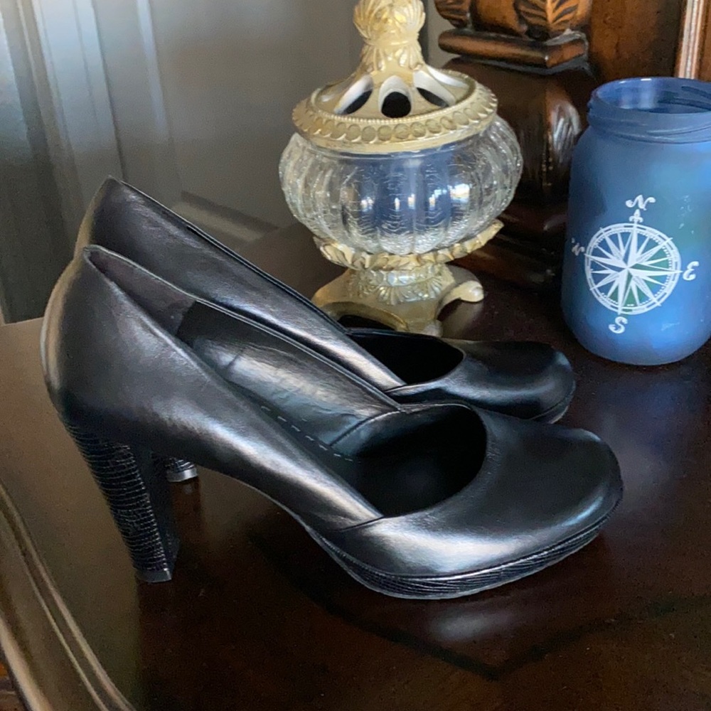 GIANNI BINNI Black Leather Platform Pumps Size 8.5